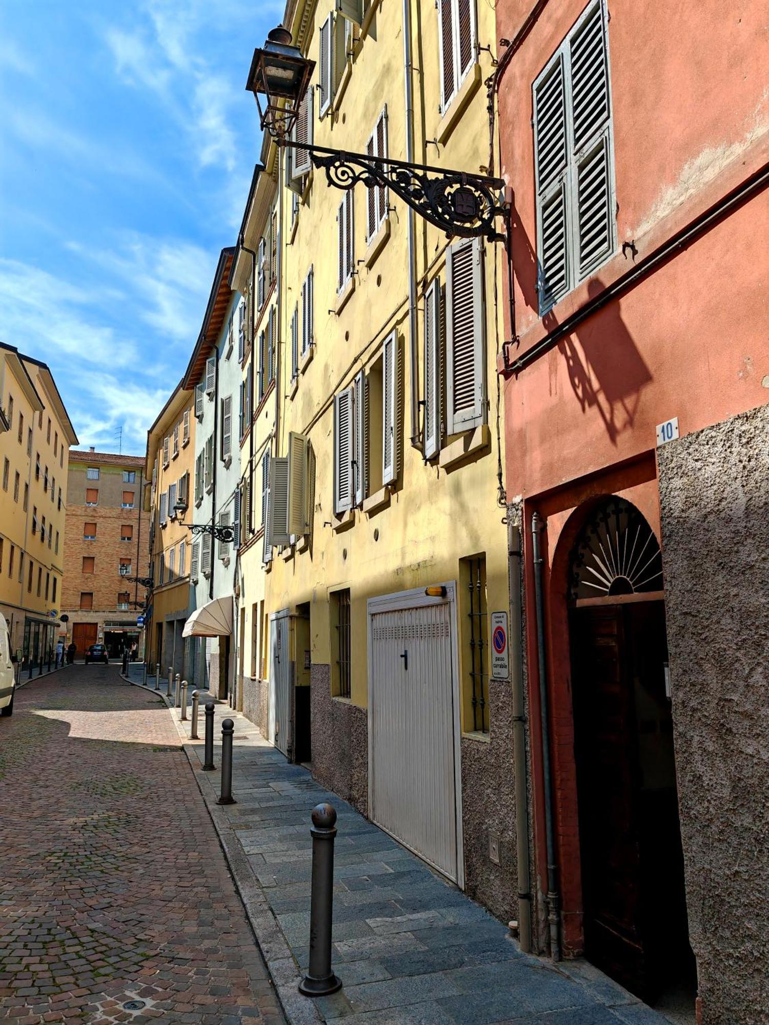 Апартаменты Parma Borgo Antico I I I Free Privat Parking Экстерьер фото